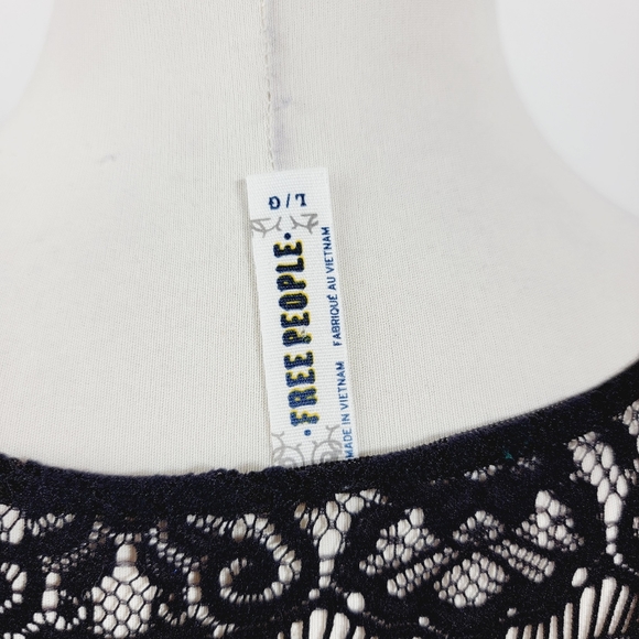 Free People - Victorian Loves Lace Dress - large - Picture 4 of 6